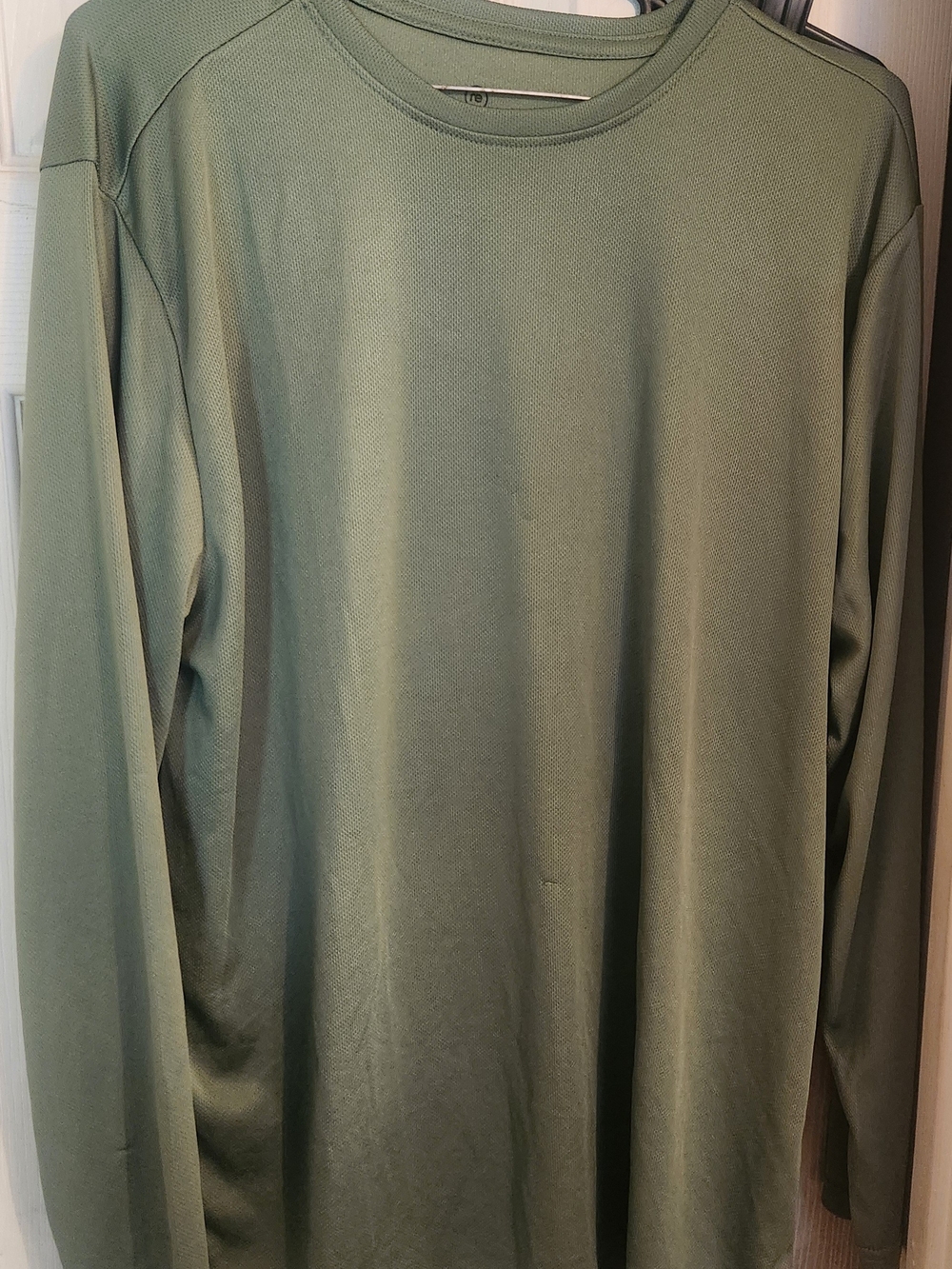 Essentials Performance  Long-Sleeve